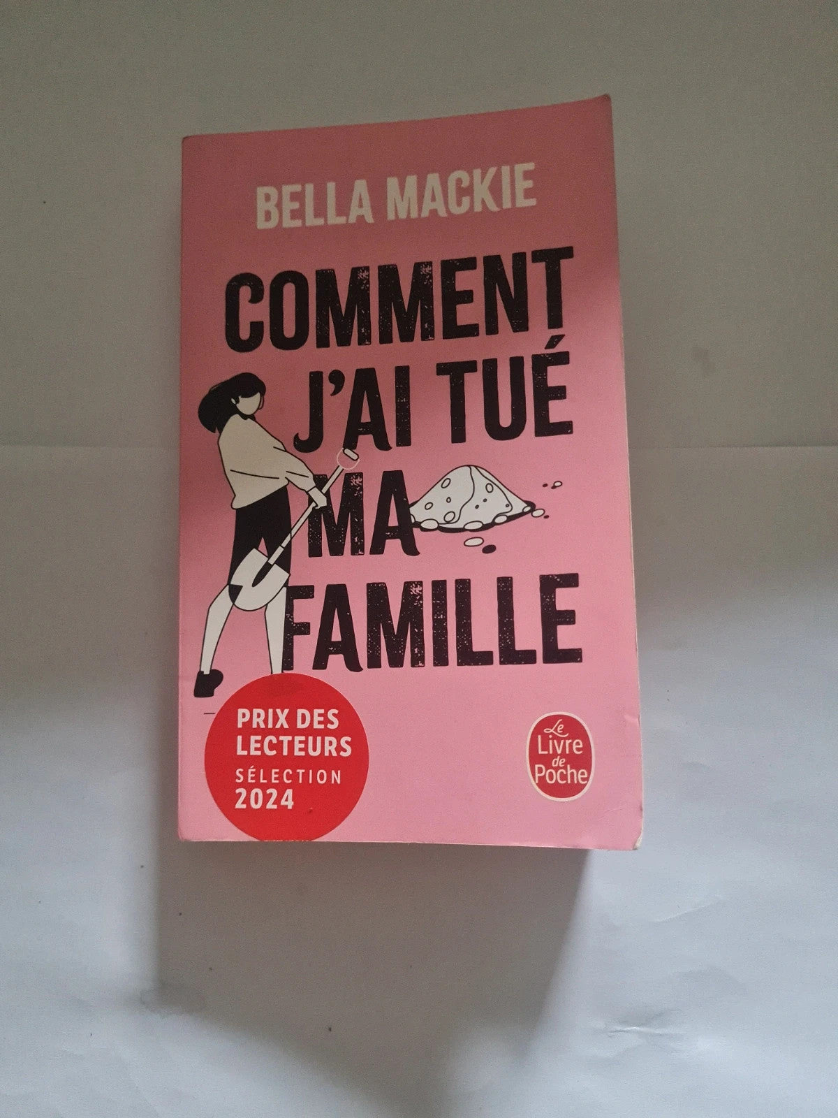 Comment j'ai tué ma famille,  Bella Mackie