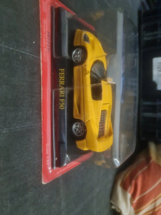 Ferrari F50 , 1/43 jaune , Official Licensed product