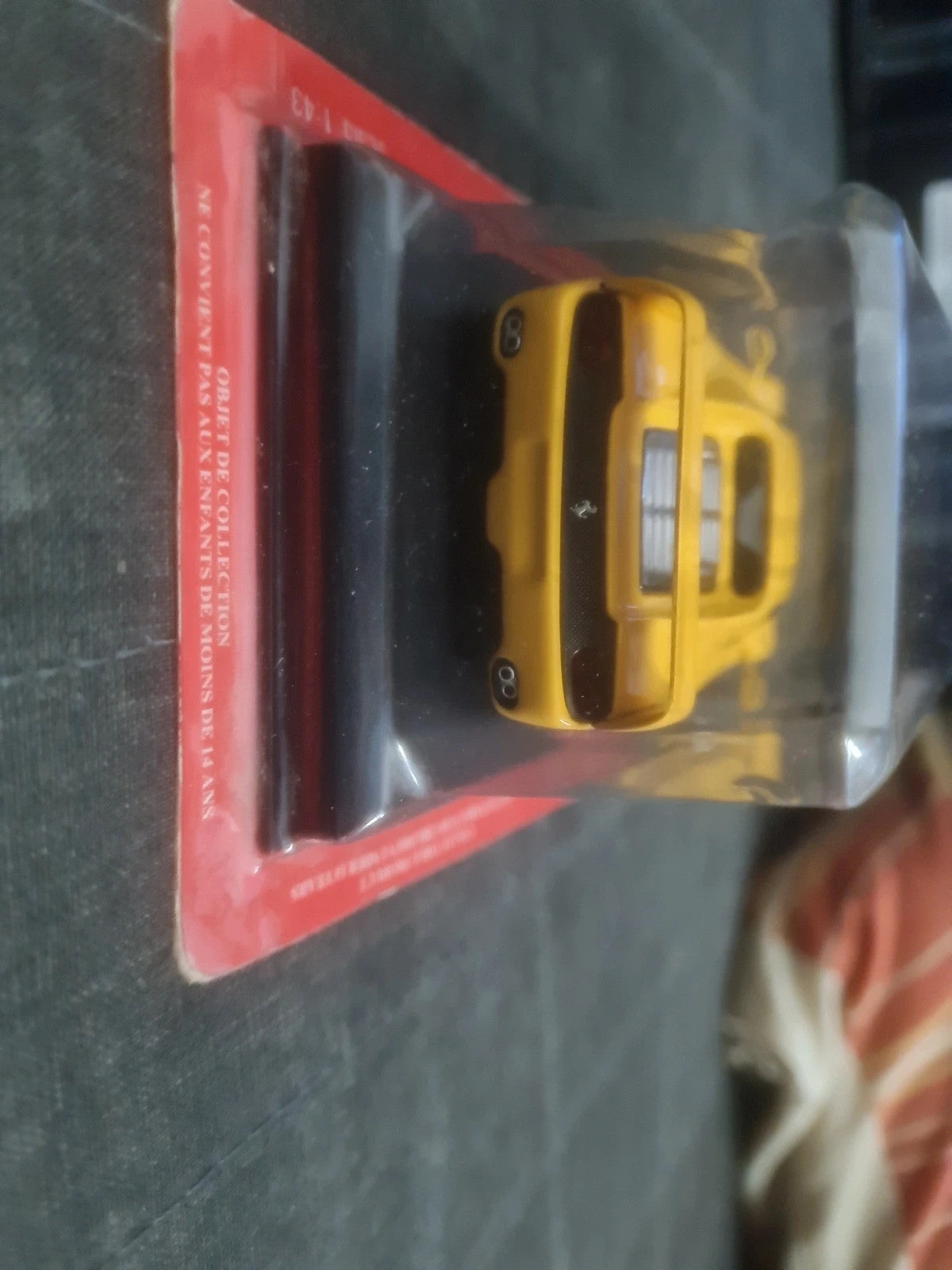 Ferrari F50 , 1/43 jaune , Official Licensed product