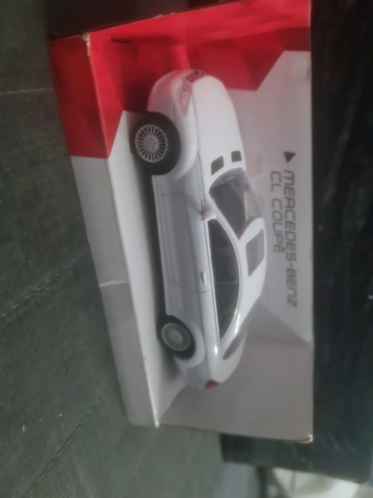 Mercedes CL coupe blanche 1/43 métal Mondo motors